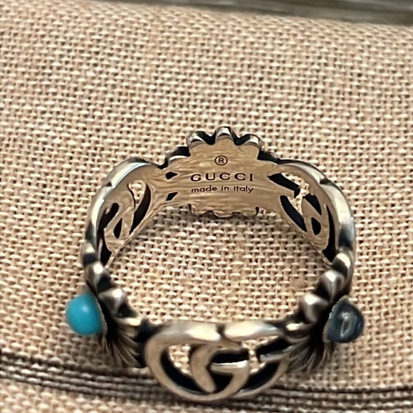 GUCCI DOUBLE G MOTHER OF PEARL RING - Picture 5 of 9